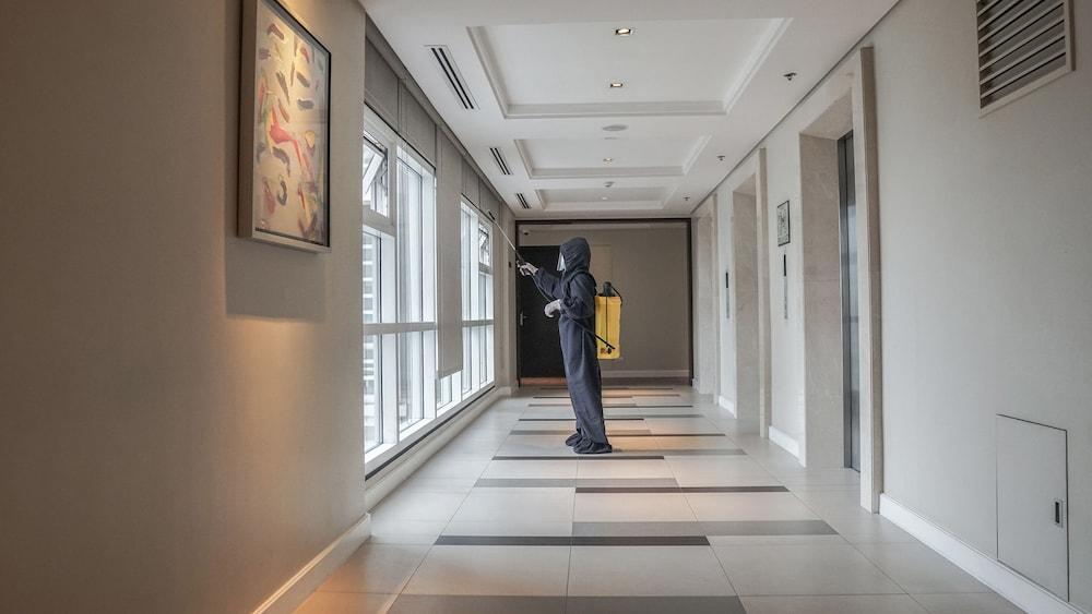Citadines Salcedo Makati Hotel Makati City Exterior photo